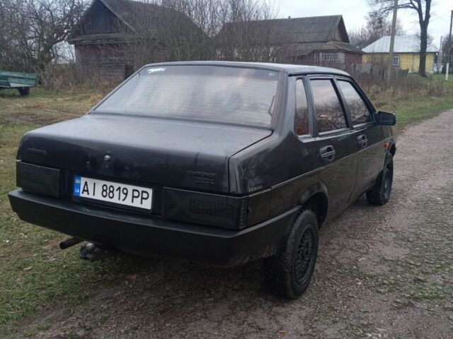 Черный ВАЗ 21099, объемом двигателя 1.5 л и пробегом 230 тыс. км за 1108 $, фото 6 на Automoto.ua