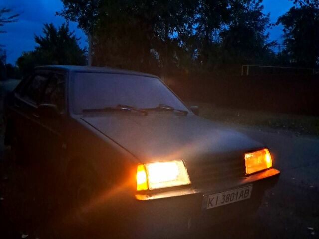 Черный ВАЗ 21099, объемом двигателя 1.5 л и пробегом 320 тыс. км за 1050 $, фото 4 на Automoto.ua