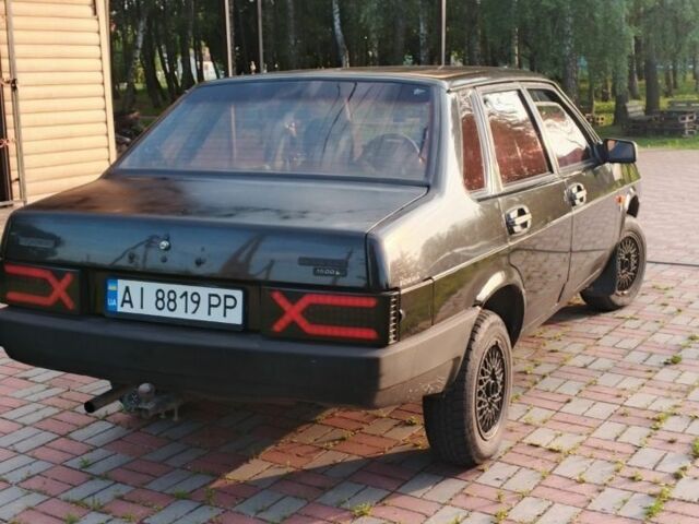 Черный ВАЗ 21099, объемом двигателя 1.5 л и пробегом 230 тыс. км за 1108 $, фото 1 на Automoto.ua