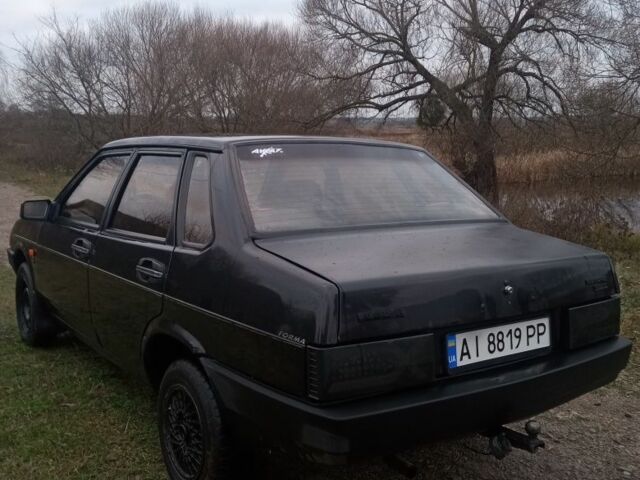 Черный ВАЗ 21099, объемом двигателя 1.5 л и пробегом 230 тыс. км за 1108 $, фото 5 на Automoto.ua