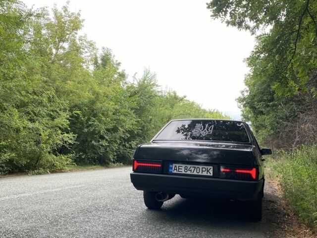 Чорний ВАЗ 21099, об'ємом двигуна 1.5 л та пробігом 250 тис. км за 1600 $, фото 3 на Automoto.ua