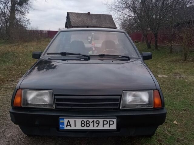 Черный ВАЗ 21099, объемом двигателя 1.5 л и пробегом 230 тыс. км за 1108 $, фото 3 на Automoto.ua