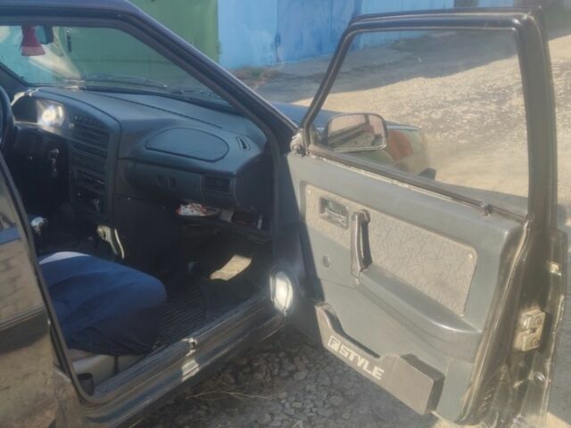 Черный ВАЗ 21099, объемом двигателя 1.5 л и пробегом 180 тыс. км за 1487 $, фото 5 на Automoto.ua