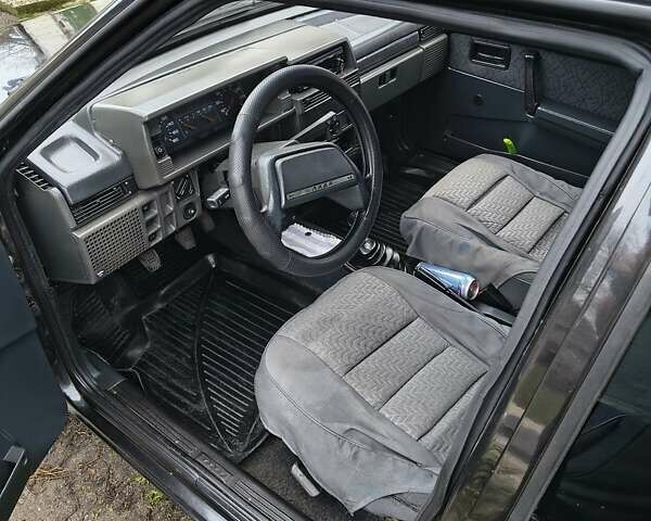 Черный ВАЗ 21099, объемом двигателя 1.6 л и пробегом 150 тыс. км за 2500 $, фото 4 на Automoto.ua