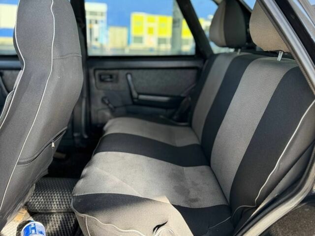 Черный ВАЗ 21099, объемом двигателя 0 л и пробегом 199 тыс. км за 1999 $, фото 7 на Automoto.ua