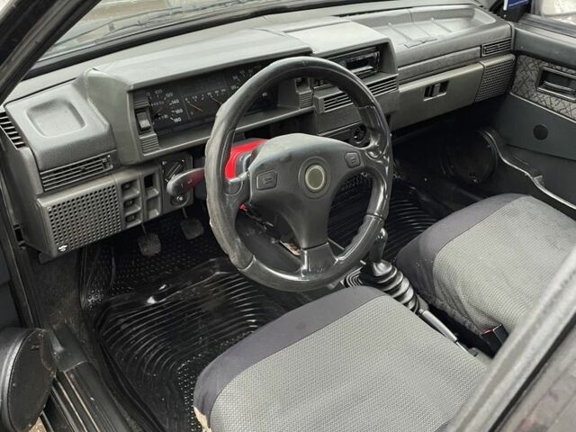 Чорний ВАЗ 21099, об'ємом двигуна 1.5 л та пробігом 158 тис. км за 1100 $, фото 5 на Automoto.ua