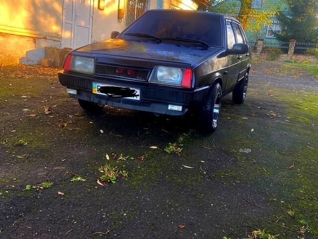 Черный ВАЗ 21099, объемом двигателя 1.5 л и пробегом 250 тыс. км за 700 $, фото 5 на Automoto.ua