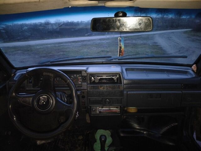 Чорний ВАЗ 21099, об'ємом двигуна 1.5 л та пробігом 180 тис. км за 1000 $, фото 5 на Automoto.ua