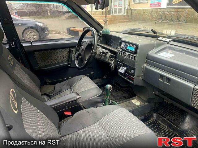Черный ВАЗ 21099, объемом двигателя 1.5 л и пробегом 150 тыс. км за 2100 $, фото 4 на Automoto.ua