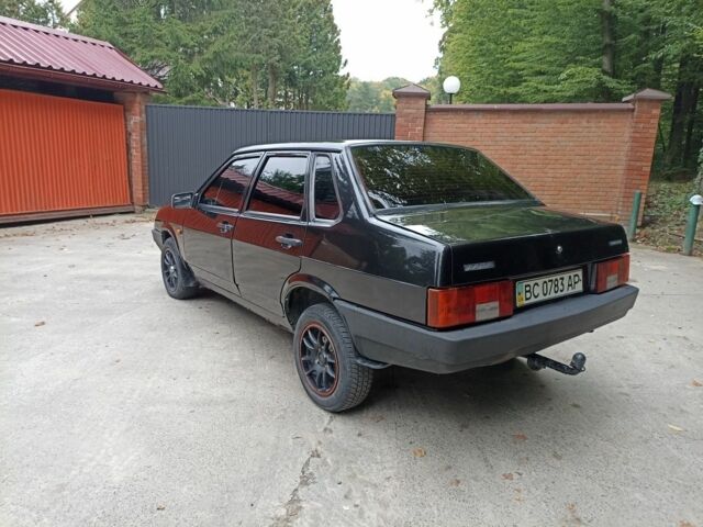 Черный ВАЗ 21099, объемом двигателя 1.5 л и пробегом 262 тыс. км за 1450 $, фото 4 на Automoto.ua