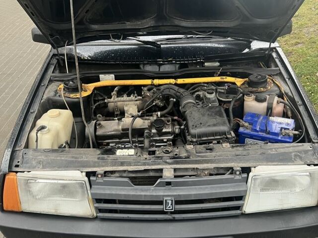 Чорний ВАЗ 21099, об'ємом двигуна 1.6 л та пробігом 250 тис. км за 1299 $, фото 7 на Automoto.ua