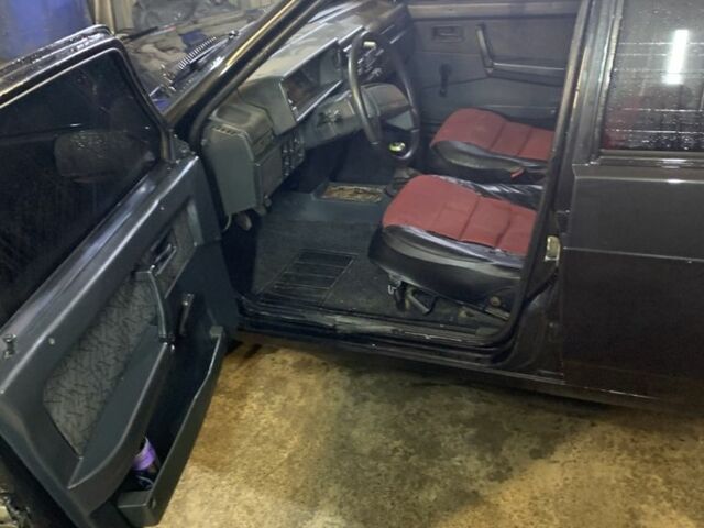 Черный ВАЗ 21099, объемом двигателя 1.5 л и пробегом 180 тыс. км за 1600 $, фото 6 на Automoto.ua