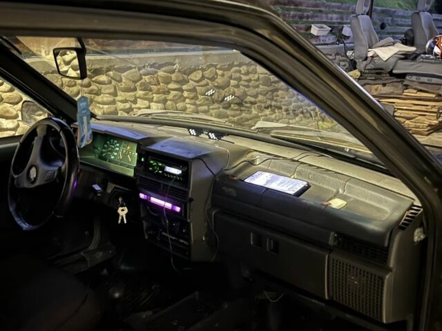 Чорний ВАЗ 21099, об'ємом двигуна 1.6 л та пробігом 145 тис. км за 880 $, фото 3 на Automoto.ua