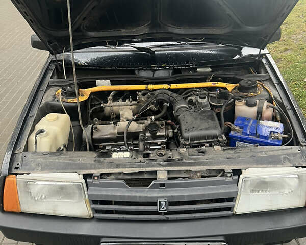Чорний ВАЗ 21099, об'ємом двигуна 1.6 л та пробігом 270 тис. км за 1299 $, фото 1 на Automoto.ua