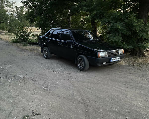 Черный ВАЗ 21099, объемом двигателя 1.5 л и пробегом 210 тыс. км за 2200 $, фото 7 на Automoto.ua