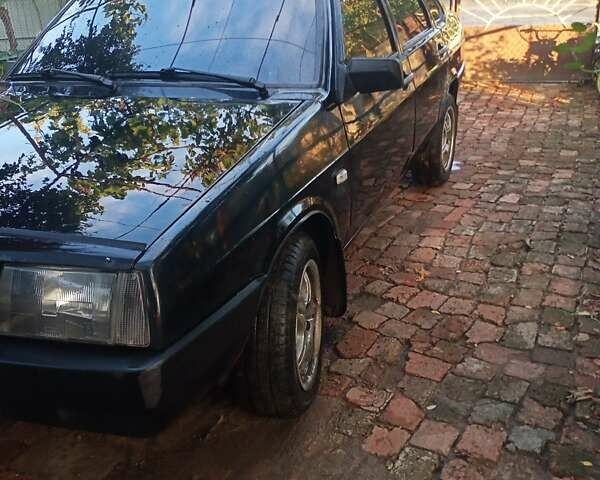 Черный ВАЗ 21099, объемом двигателя 1.6 л и пробегом 150 тыс. км за 2800 $, фото 1 на Automoto.ua