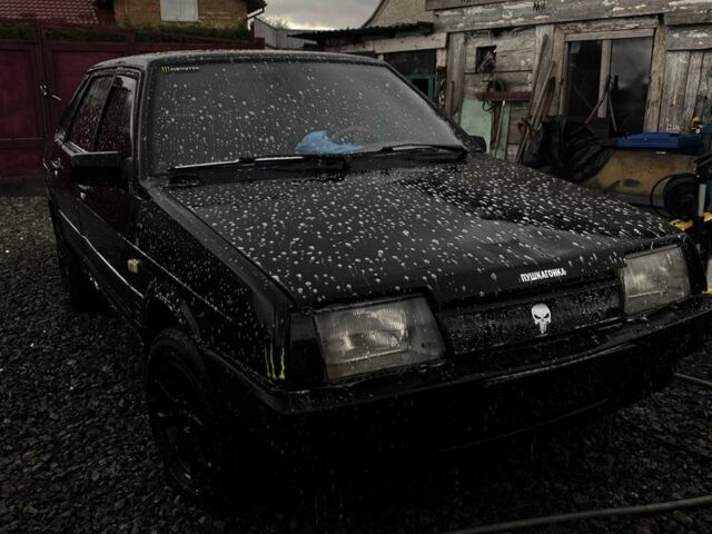 Черный ВАЗ 21099, объемом двигателя 2.5 л и пробегом 250 тыс. км за 1000 $, фото 5 на Automoto.ua