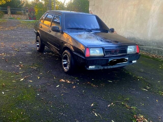 Черный ВАЗ 21099, объемом двигателя 1.5 л и пробегом 250 тыс. км за 700 $, фото 4 на Automoto.ua