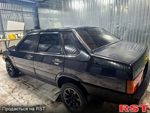 Черный ВАЗ 21099, объемом двигателя 1.5 л и пробегом 180 тыс. км за 1400 $, фото 4 на Automoto.ua
