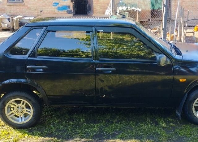 Черный ВАЗ 21099, объемом двигателя 0 л и пробегом 148 тыс. км за 500 $, фото 14 на Automoto.ua