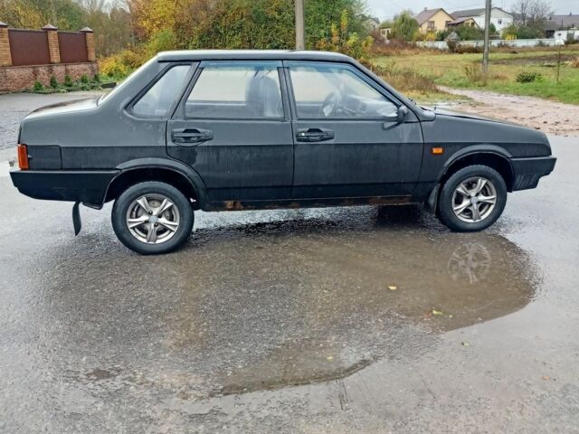 Черный ВАЗ 21099, объемом двигателя 1.5 л и пробегом 170 тыс. км за 1200 $, фото 2 на Automoto.ua