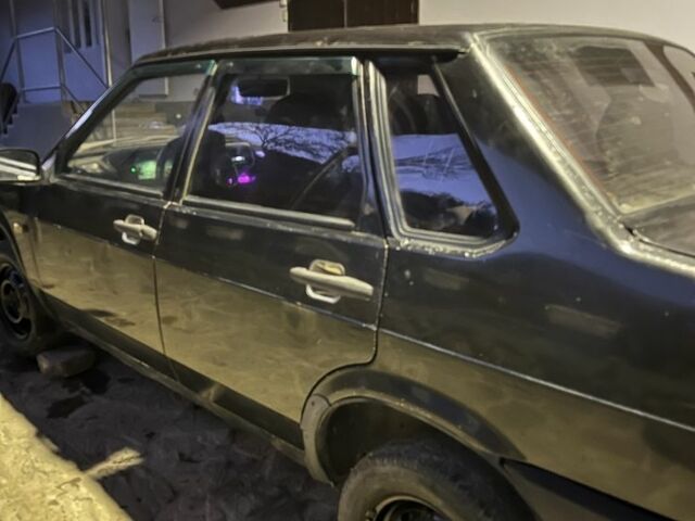 Чорний ВАЗ 21099, об'ємом двигуна 1.6 л та пробігом 145 тис. км за 880 $, фото 4 на Automoto.ua