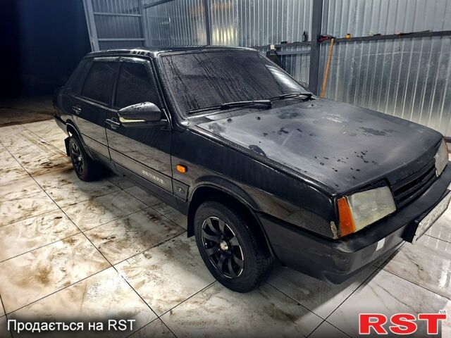 Черный ВАЗ 21099, объемом двигателя 1.5 л и пробегом 180 тыс. км за 1400 $, фото 2 на Automoto.ua