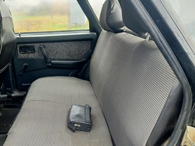 Черный ВАЗ 21099, объемом двигателя 1.5 л и пробегом 170 тыс. км за 1200 $, фото 6 на Automoto.ua