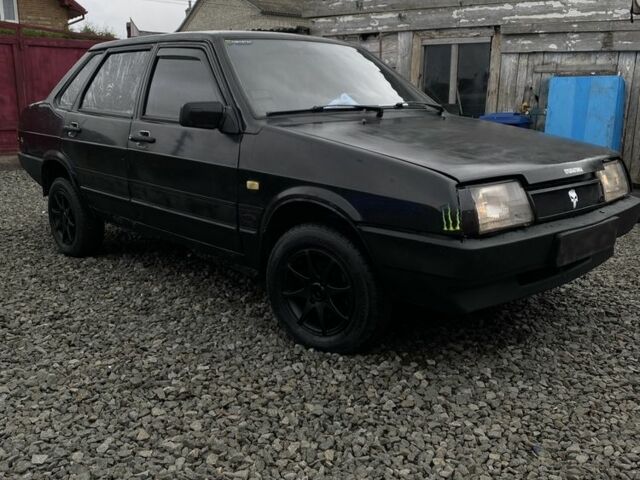 Черный ВАЗ 21099, объемом двигателя 2.5 л и пробегом 250 тыс. км за 1000 $, фото 7 на Automoto.ua