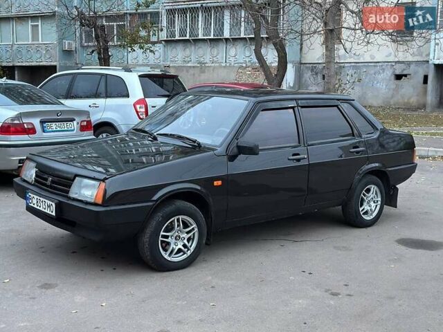 Черный ВАЗ 21099, объемом двигателя 1.5 л и пробегом 160 тыс. км за 2000 $, фото 4 на Automoto.ua