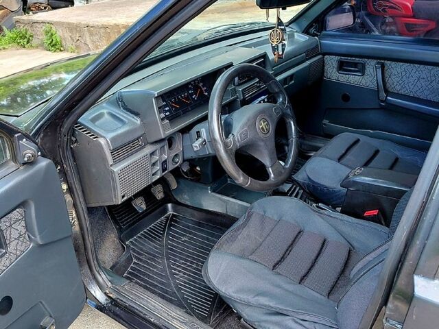 Черный ВАЗ 21099, объемом двигателя 1.5 л и пробегом 160 тыс. км за 1300 $, фото 5 на Automoto.ua