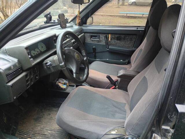 Черный ВАЗ 21099, объемом двигателя 1.5 л и пробегом 245 тыс. км за 946 $, фото 5 на Automoto.ua