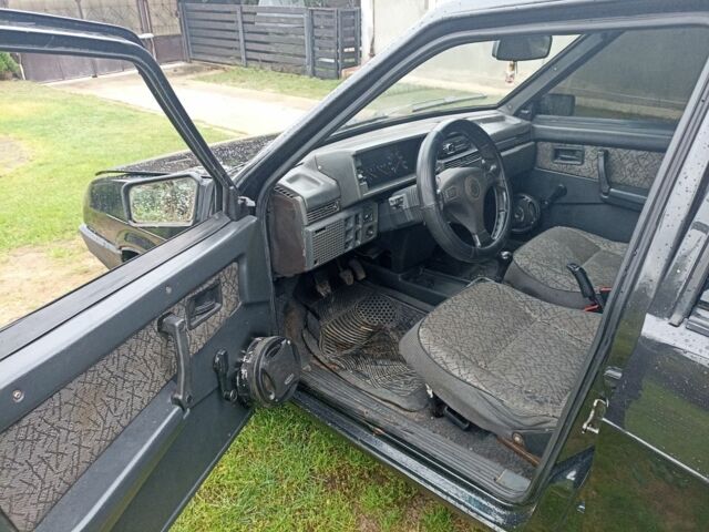 Черный ВАЗ 21099, объемом двигателя 1.5 л и пробегом 262 тыс. км за 1450 $, фото 6 на Automoto.ua