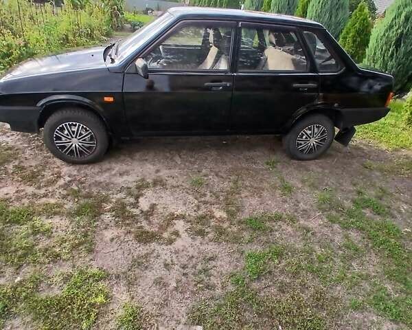 Черный ВАЗ 21099, объемом двигателя 1.6 л и пробегом 237 тыс. км за 1300 $, фото 5 на Automoto.ua