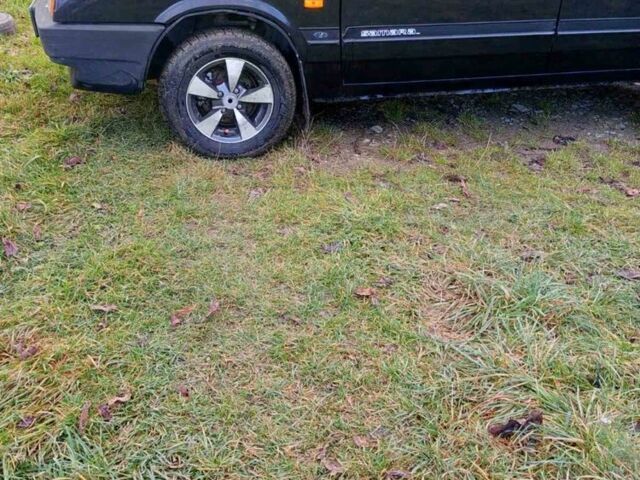 Черный ВАЗ 21099, объемом двигателя 1.6 л и пробегом 167 тыс. км за 1750 $, фото 4 на Automoto.ua