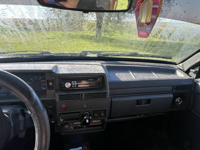 Черный ВАЗ 21099, объемом двигателя 1.5 л и пробегом 157 тыс. км за 1550 $, фото 6 на Automoto.ua