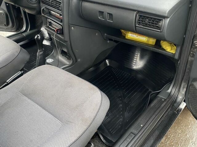 Чорний ВАЗ 21099, об'ємом двигуна 1.6 л та пробігом 162 тис. км за 2350 $, фото 15 на Automoto.ua