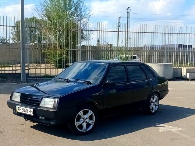 Чорний ВАЗ 21099, об'ємом двигуна 1.6 л та пробігом 200 тис. км за 4000 $, фото 1 на Automoto.ua