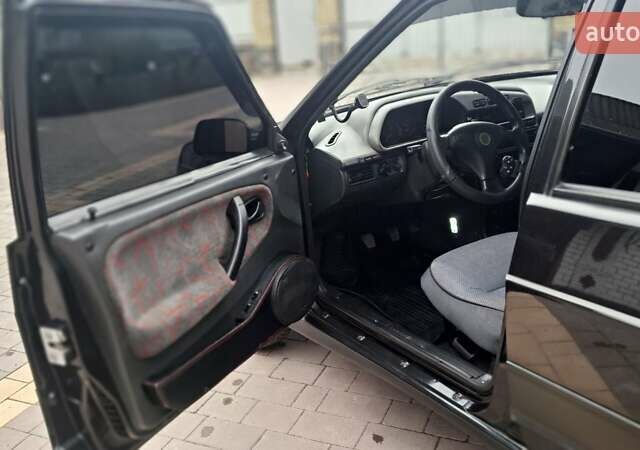 Черный ВАЗ 21099, объемом двигателя 1.6 л и пробегом 163 тыс. км за 2450 $, фото 18 на Automoto.ua