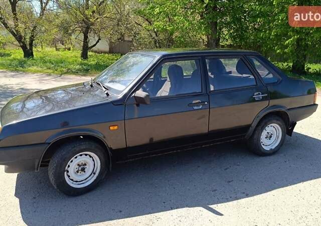 Черный ВАЗ 21099, объемом двигателя 1.6 л и пробегом 165 тыс. км за 1500 $, фото 11 на Automoto.ua