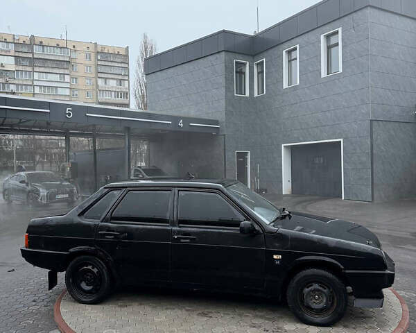 Черный ВАЗ 21099, объемом двигателя 1.5 л и пробегом 300 тыс. км за 2000 $, фото 1 на Automoto.ua