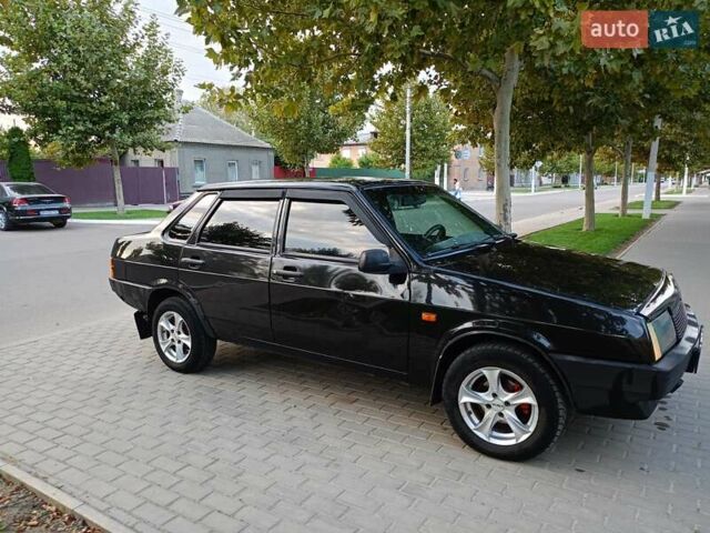 Чорний ВАЗ 21099, об'ємом двигуна 1.6 л та пробігом 180 тис. км за 2200 $, фото 2 на Automoto.ua