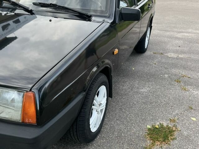 Черный ВАЗ 21099, объемом двигателя 1.6 л и пробегом 240 тыс. км за 2150 $, фото 3 на Automoto.ua