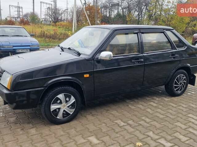 Черный ВАЗ 21099, объемом двигателя 1.6 л и пробегом 125 тыс. км за 1650 $, фото 2 на Automoto.ua