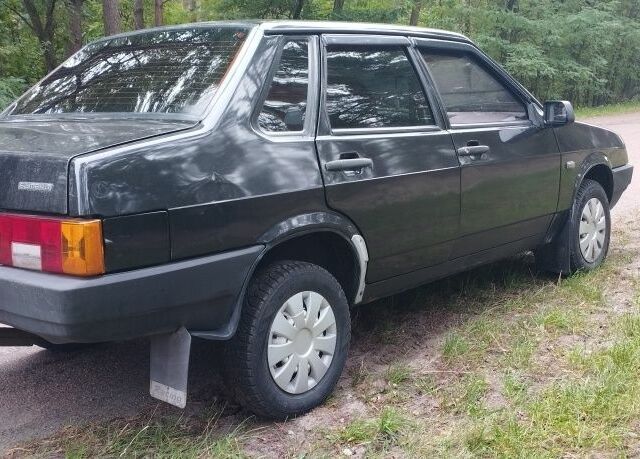 Черный ВАЗ 21099, объемом двигателя 1.6 л и пробегом 200 тыс. км за 1650 $, фото 5 на Automoto.ua