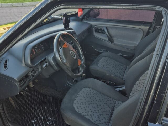 Черный ВАЗ 21099, объемом двигателя 1.6 л и пробегом 250 тыс. км за 2100 $, фото 2 на Automoto.ua