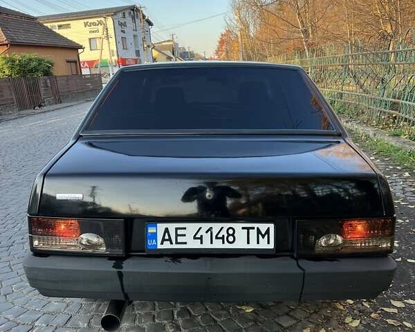 Черный ВАЗ 21099, объемом двигателя 1.6 л и пробегом 158 тыс. км за 3000 $, фото 4 на Automoto.ua