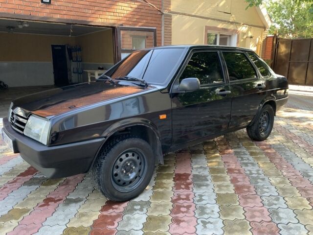 Черный ВАЗ 21099, объемом двигателя 1.6 л и пробегом 266 тыс. км за 1600 $, фото 1 на Automoto.ua