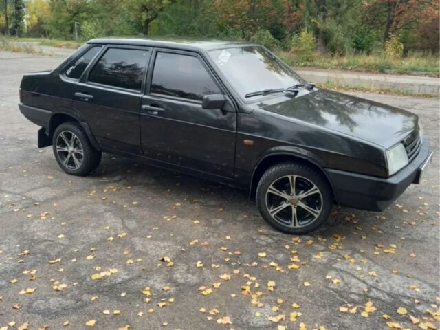 Черный ВАЗ 21099, объемом двигателя 1.6 л и пробегом 160 тыс. км за 1100 $, фото 2 на Automoto.ua