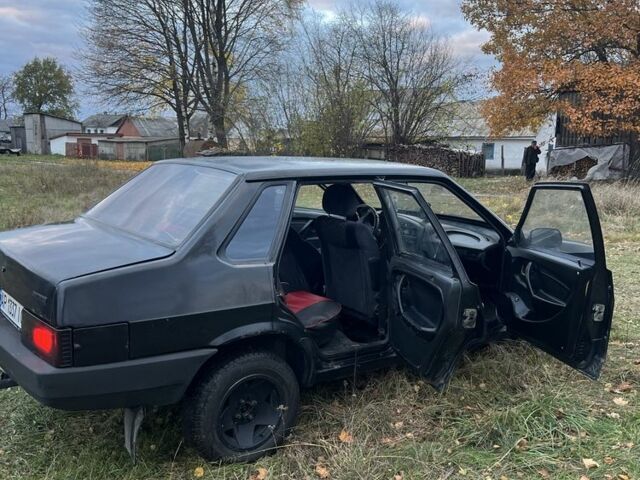ВАЗ 21099 2007 у Житомирі на Automoto.ua Чорний ВАЗ 21099, об'ємом двигуна 1.6 л та пробігом 200 тис. км за 1500 $, фото 2 на Automoto.ua